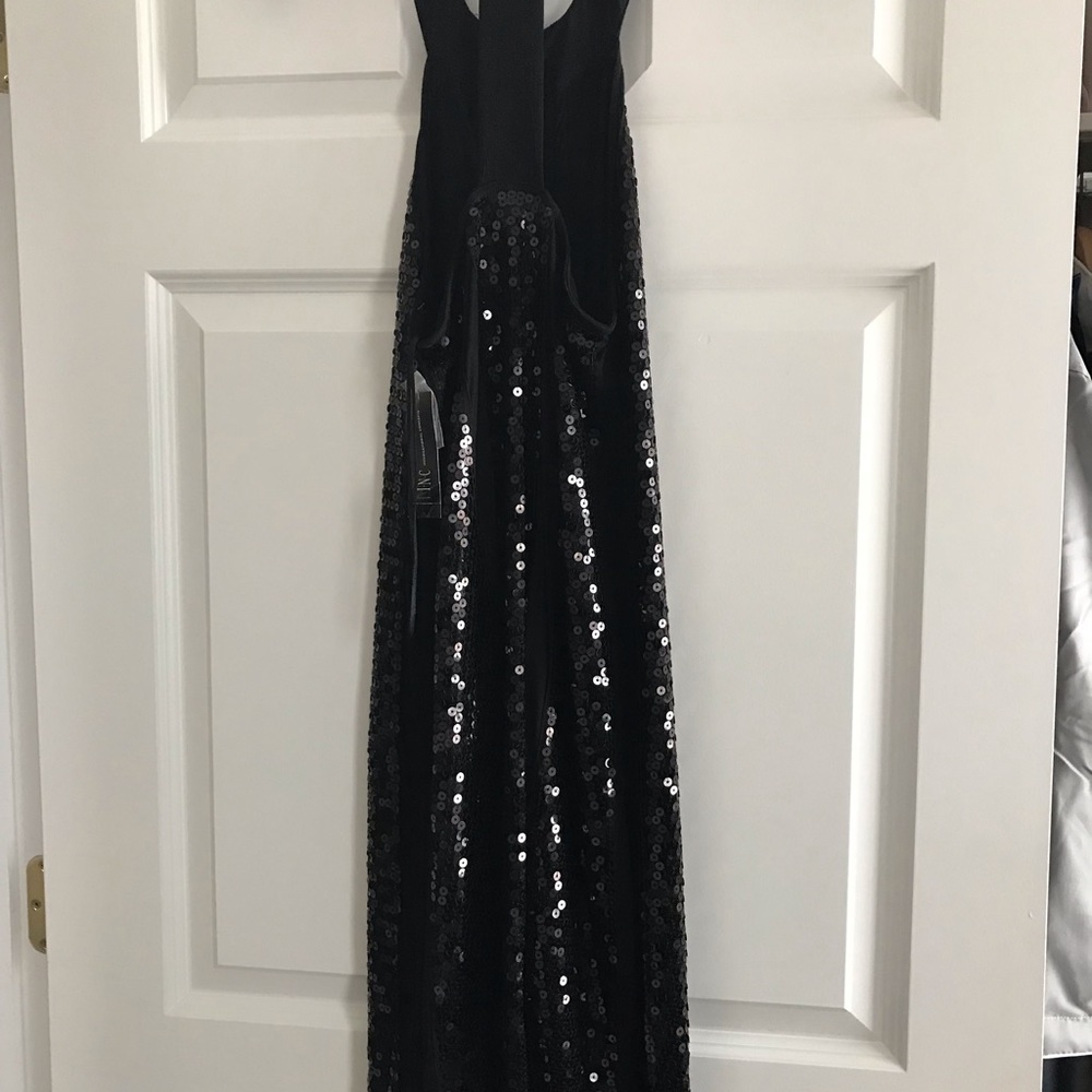 Women’s Black Sleeveless Dress